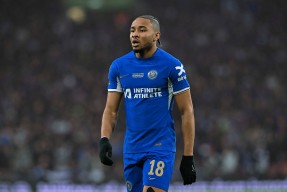 爱游戏 重要助攻引发热议！，凯恩在切尔西比赛中最后时刻胜出全场沸腾不已