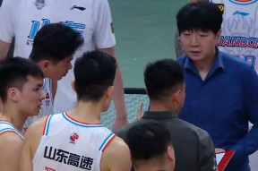 爱游戏关于清晨山东男篮备战NBA总决赛，战术微调细节曝光，信心回归，训练强度明显提升的信息